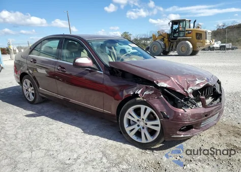 2008 Mercedes-Benz C 300 из США, поврежденный, VIN WDDGF54X28R020085